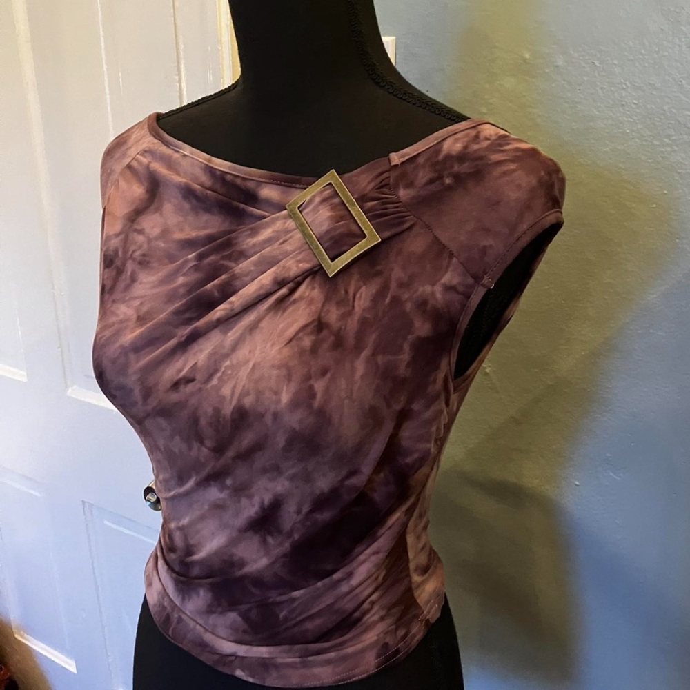 Elegant Purple Women's Top with Gold Accent - Picture 3 of 3